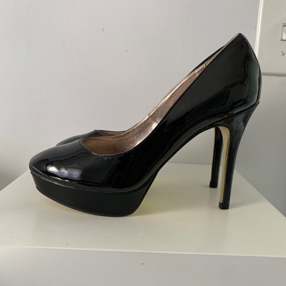 Steve Madden | Women’s 7.5 Black Platform Heels